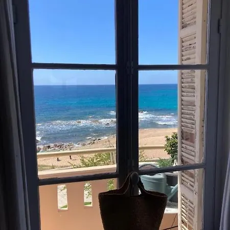 Apartment T4 Pieds Dans L'eau ! Ajaccio (Corsica)