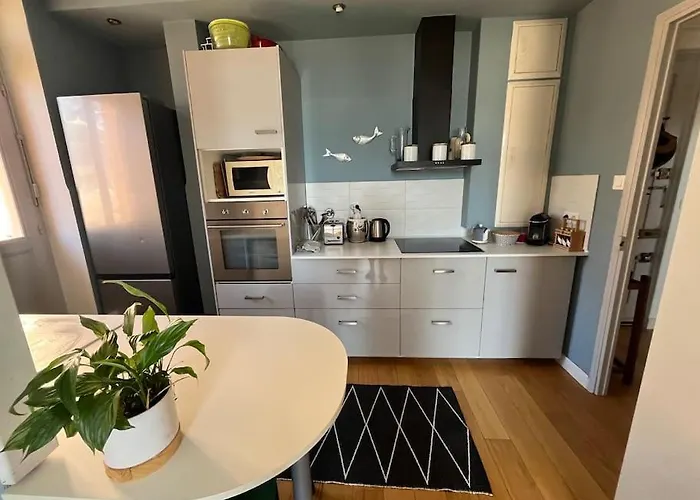 Апартаменти T4 Pieds Dans L'eau !